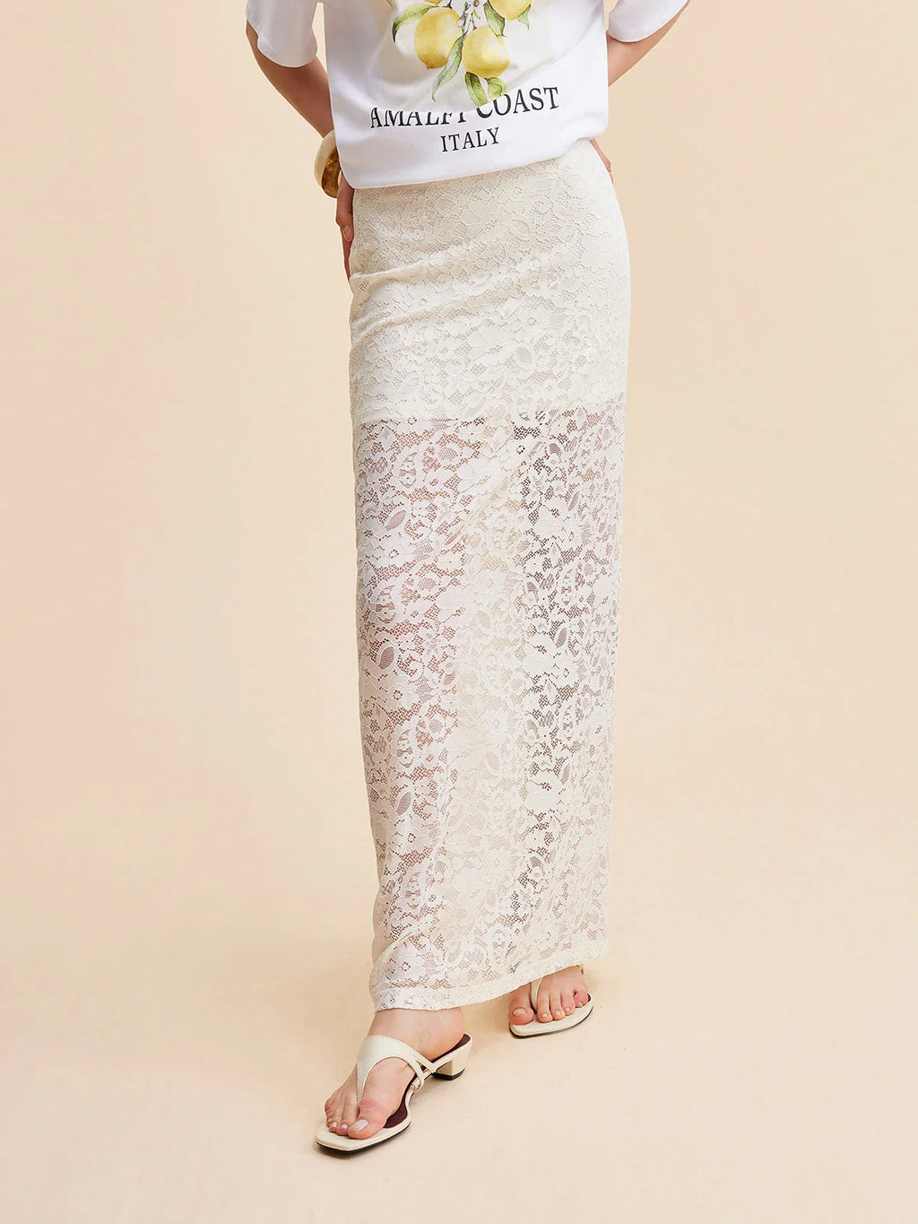 Maëlys Jupe Maxi Beige en Dentelle Semi-Transparente au Style Élégant et Raffiné