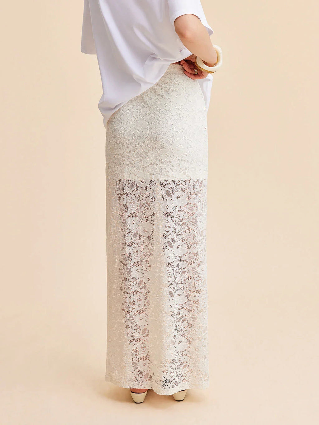 Maëlys Jupe Maxi Beige en Dentelle Semi-Transparente au Style Élégant et Raffiné